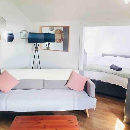 블랙풀 Cosy Top Floor Flat! Self Check-In & Free Parking 아파트 외부 사진