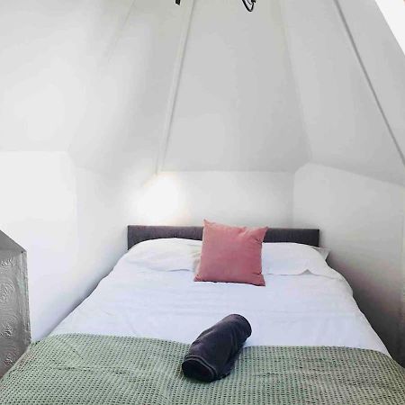 블랙풀 Cosy Top Floor Flat! Self Check-In & Free Parking 아파트 외부 사진