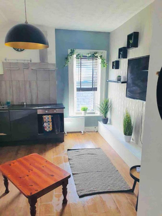 블랙풀 Cosy Top Floor Flat! Self Check-In & Free Parking 아파트 외부 사진